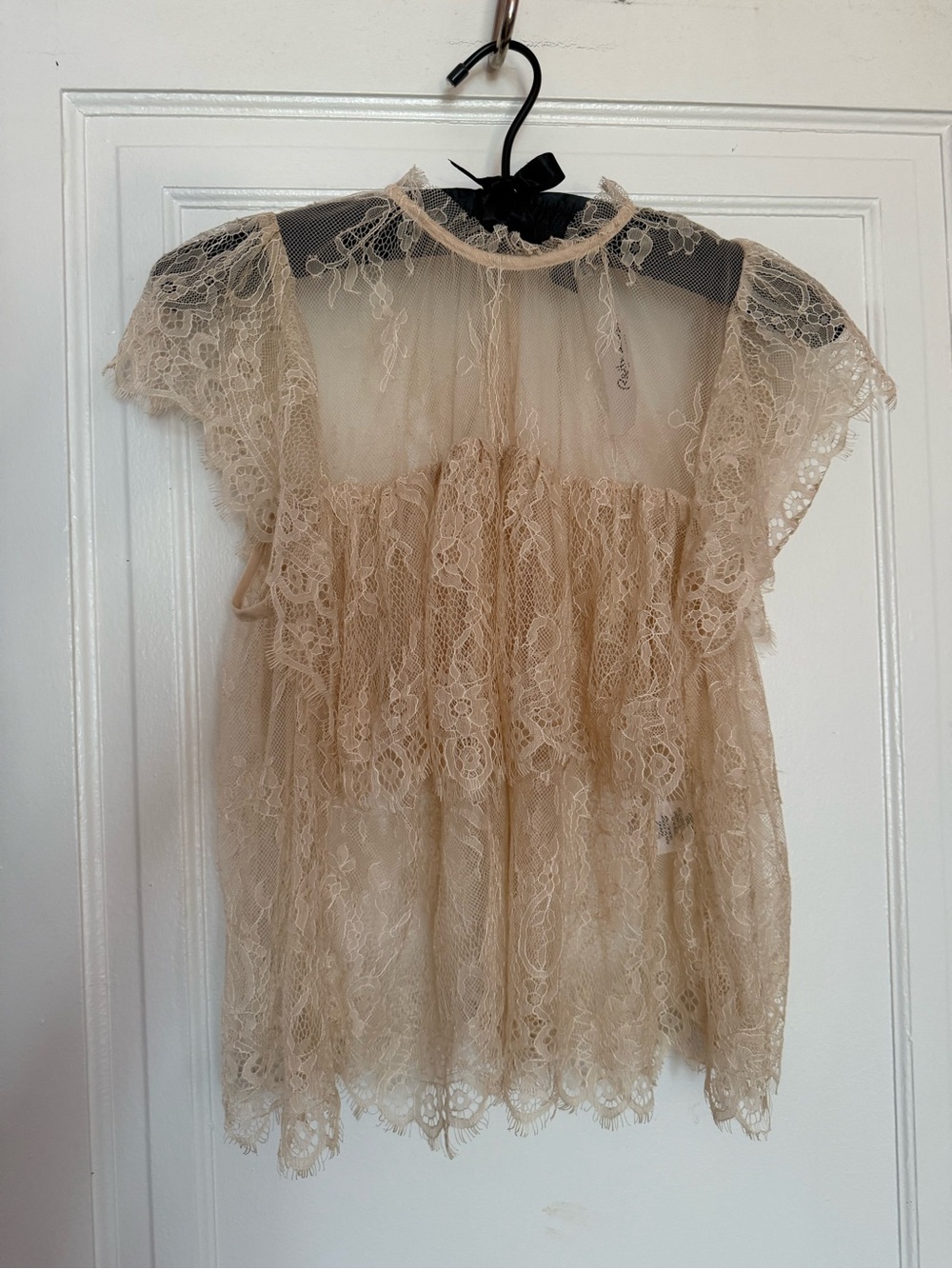 Reitmans Beige Lace Sheer Flutter Sleeve Top